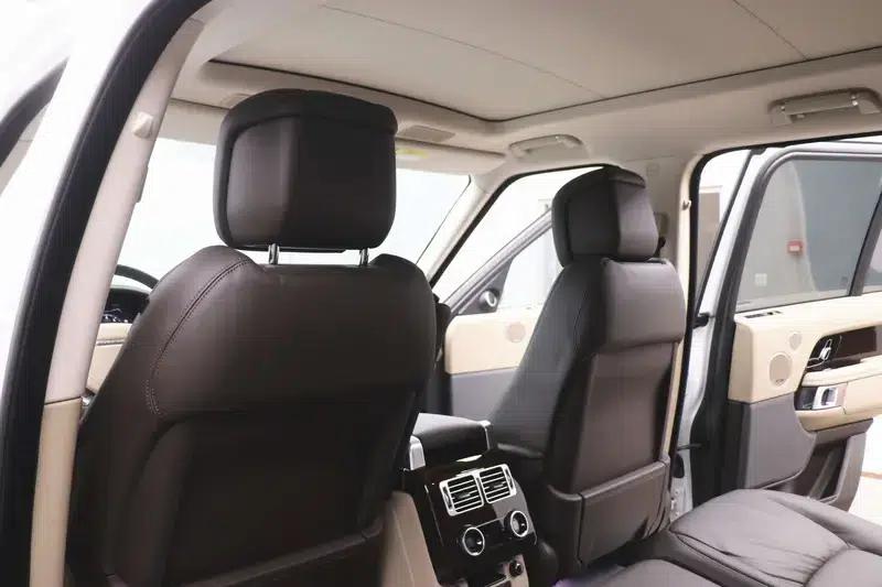 Range Rover 2021 3.0 L6 Legendary Edition — миниатюра 30