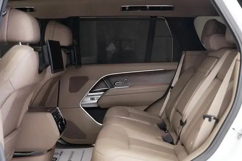 Range Rover 2024 3.0 L6 400PS Grand Long Wheelbase — миниатюра 15