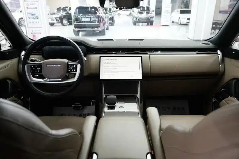 Range Rover 2024 3.0 L6 400PS Grand Long Wheelbase — миниатюра 10