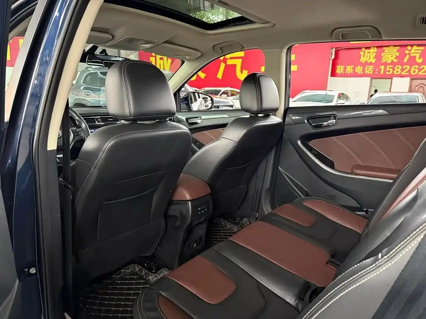 Fengguang 580 2016 Facelift 1.5T CVT Comfort Model — миниатюра 4