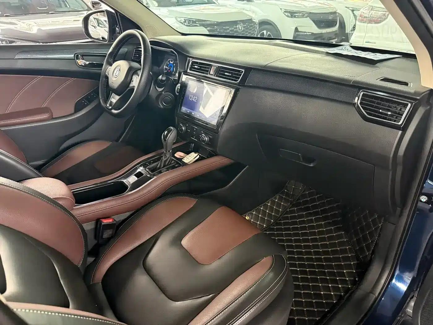 Fengguang 580 2016 Facelift 1.5T CVT Comfort Model — миниатюра 5