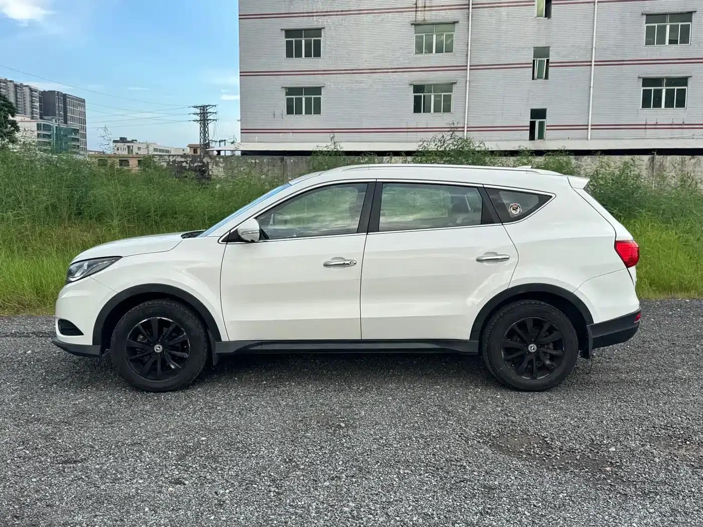 Fengguang 580 2016 Facelift 1.5T CVT Comfort Model — миниатюра 5