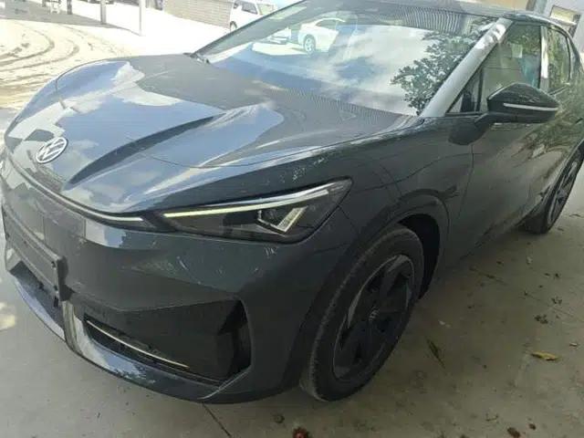 Volkswagen ID.UNYX 2025 Pure Model