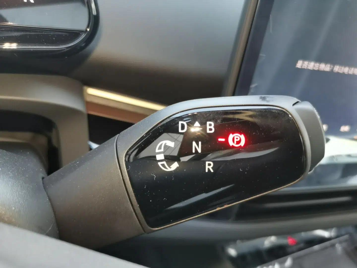 Volkswagen ID.UNYX 2025 Pure Model — миниатюра 16