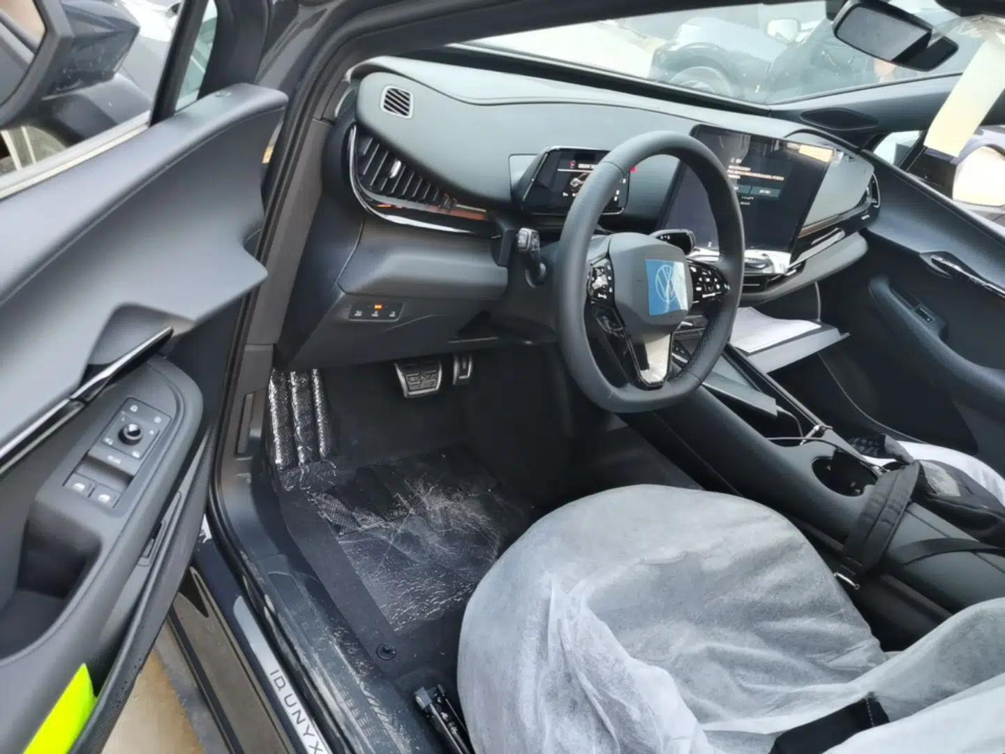 Volkswagen ID.UNYX 2025 Pure Model — миниатюра 18