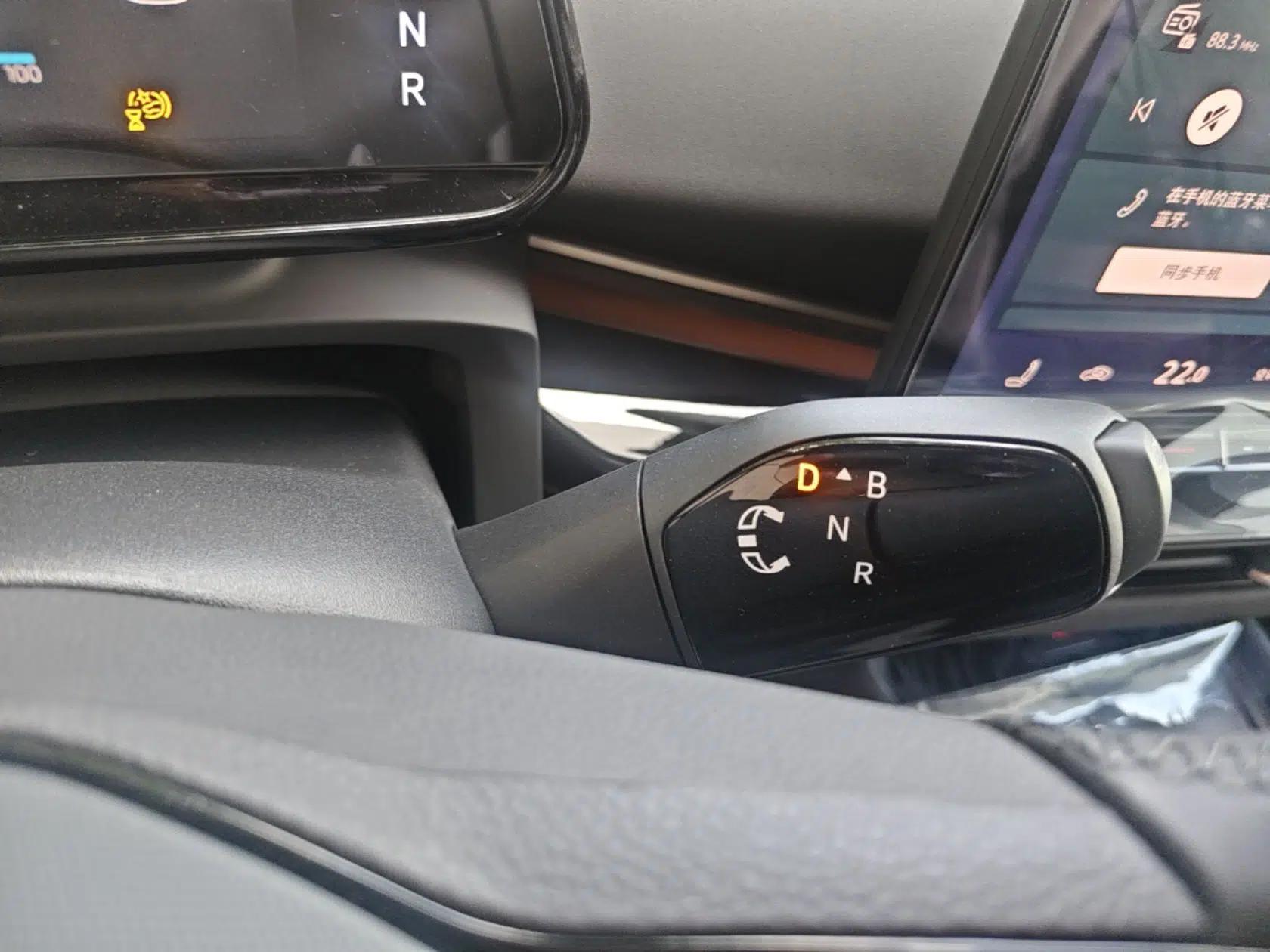 Volkswagen ID.UNYX 2025 Pure Model — миниатюра 16