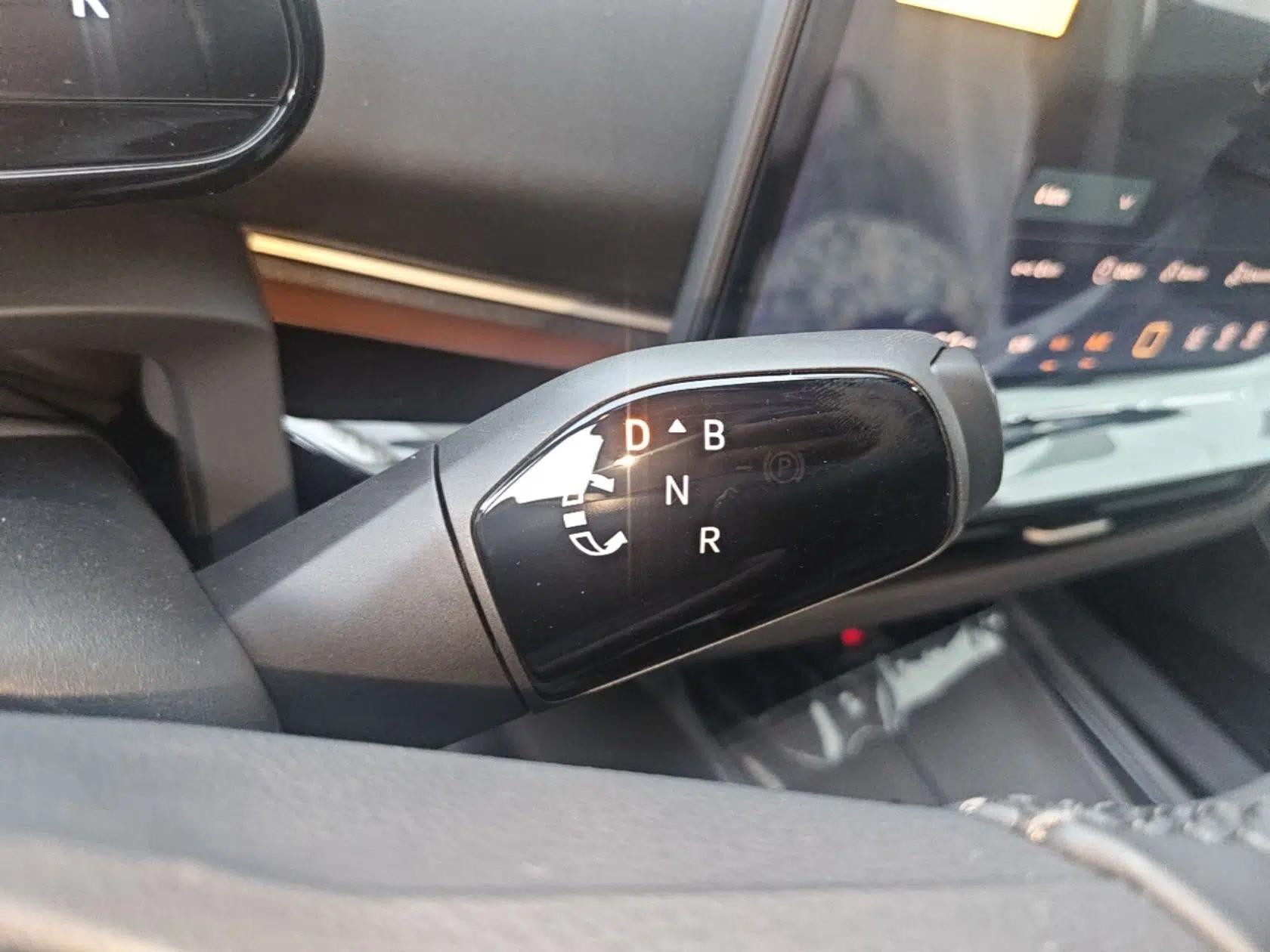 Volkswagen ID.UNYX 2025 Pure Model — миниатюра 16
