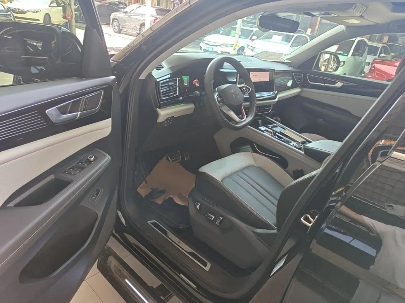 Volkswagen Teramont X 2025 Tiguan X 380TSI Four-Wheel Drive Excellence Edition — миниатюра 18