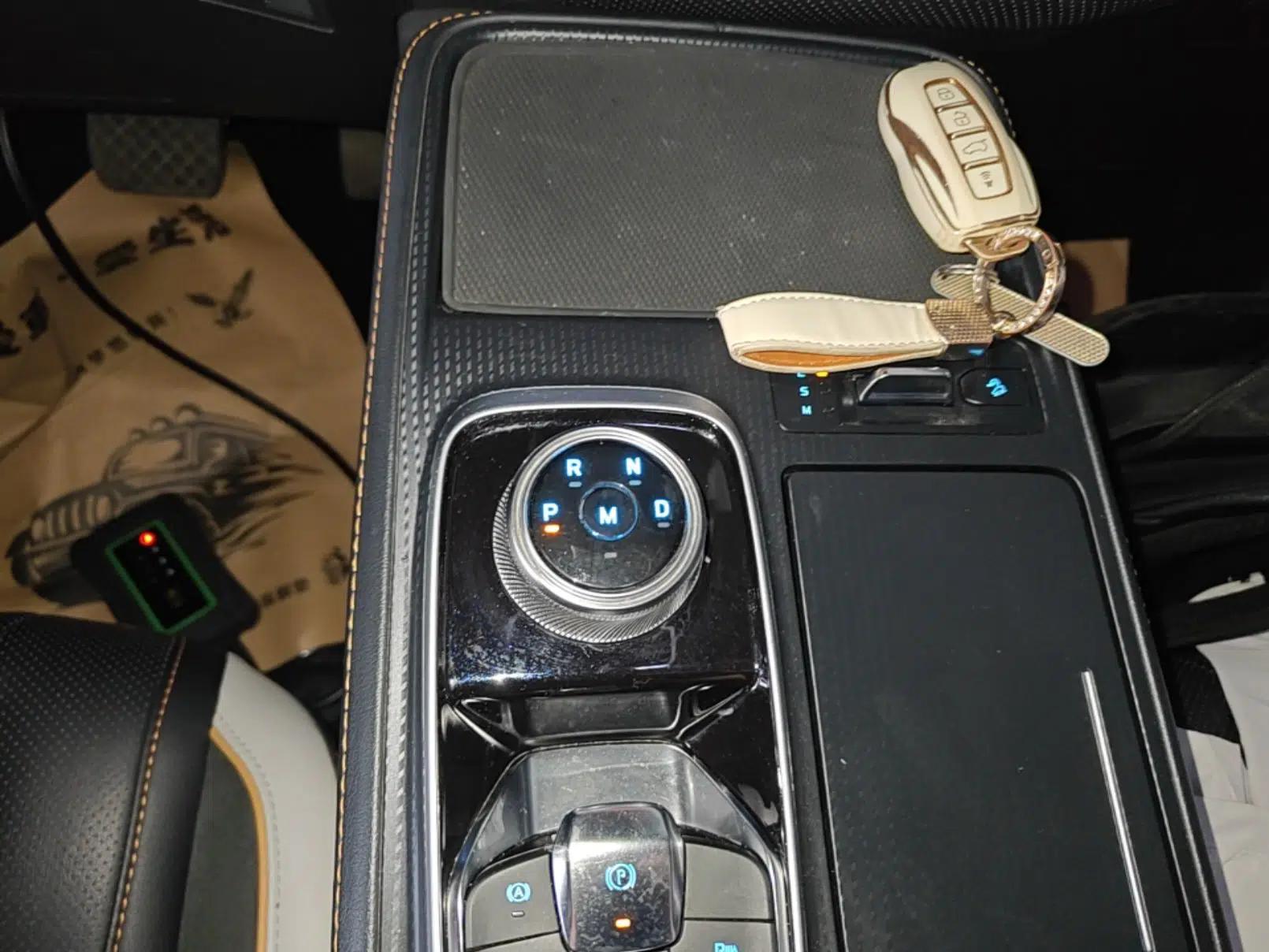 Ford Equator 2023 EcoBoost 225 Obsidian Orange Edition Prestige 7-Seater (2/2/3) — миниатюра 21