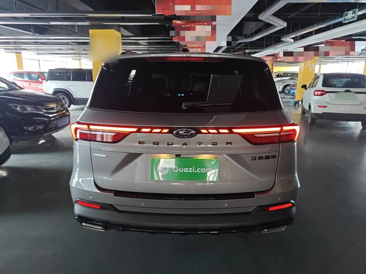 Ford Equator 2023 EcoBoost 225 Obsidian Orange Edition Prestige 7-Seater (2/2/3) — миниатюра 5