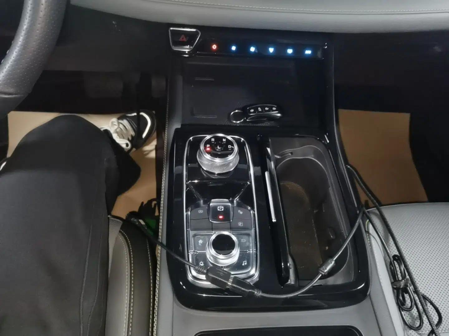 Ford Equator Sport New Energy 2025 Luxury Plus Version — миниатюра 16