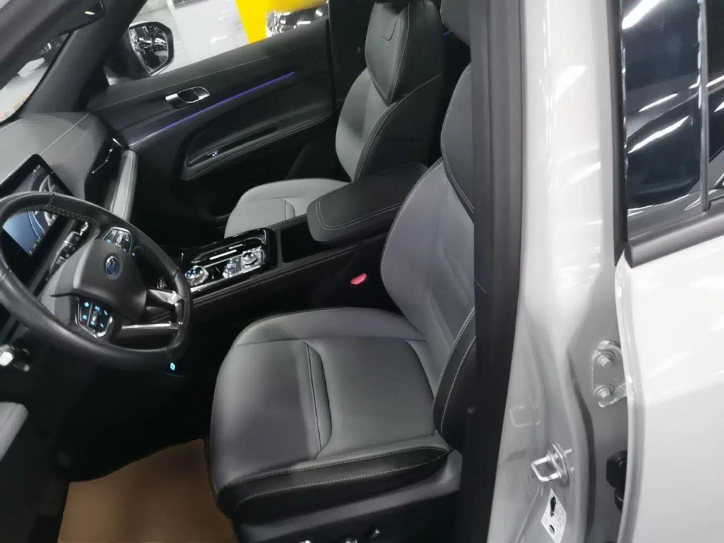 Ford Equator Sport New Energy 2025 Luxury Plus Version — миниатюра 17