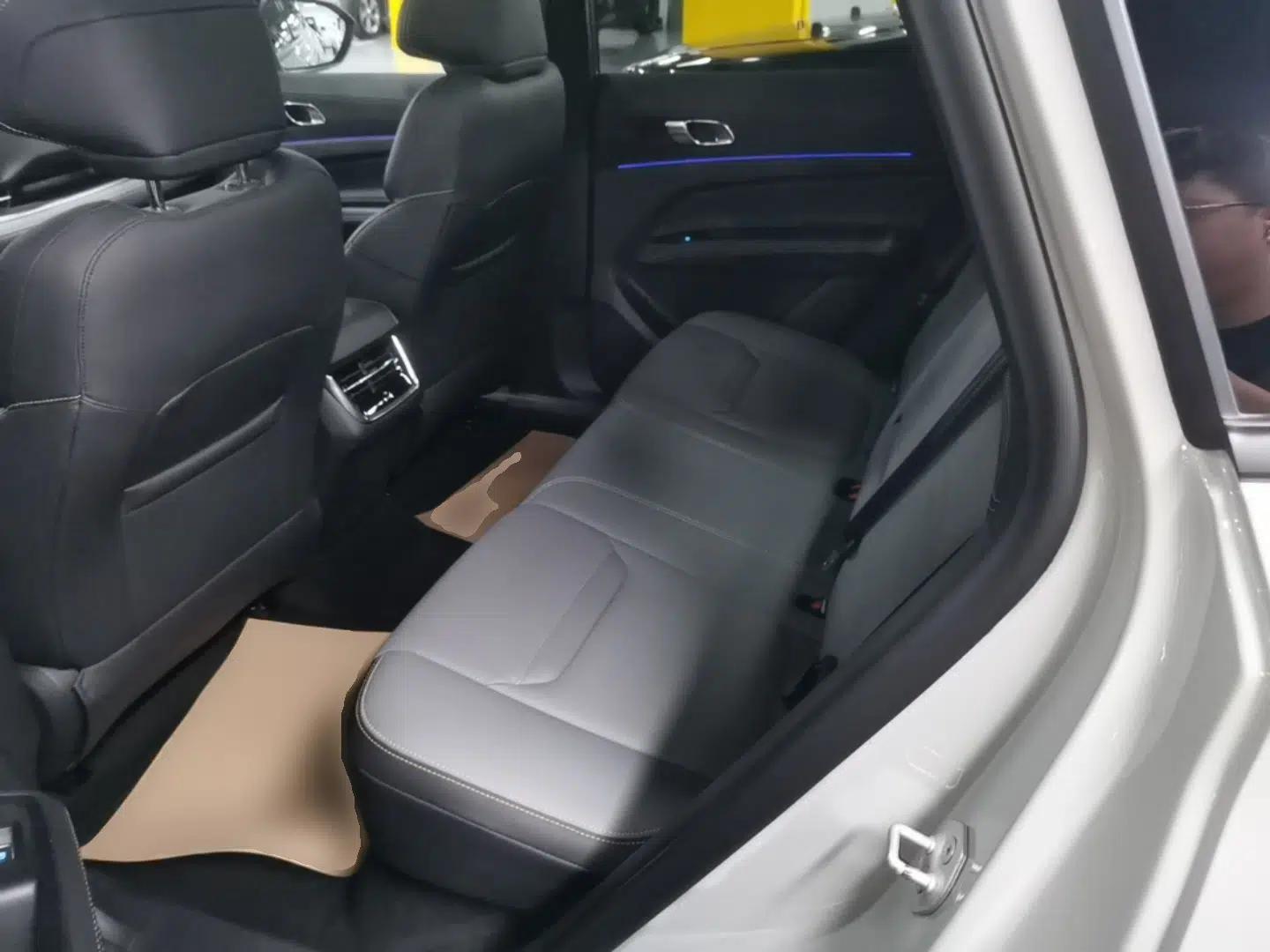Ford Equator Sport New Energy 2025 Luxury Plus Version — миниатюра 20