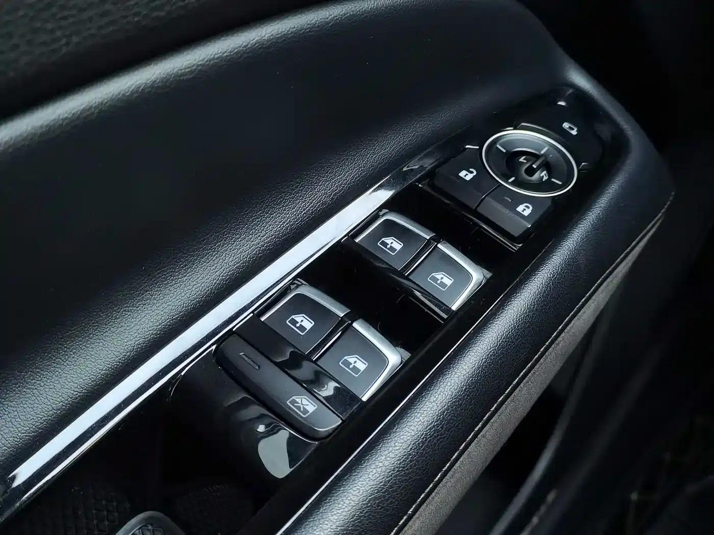 Lingyu 2023 EcoBoost 225 Premium 7-seater (2/2/3 seats) — миниатюра 24