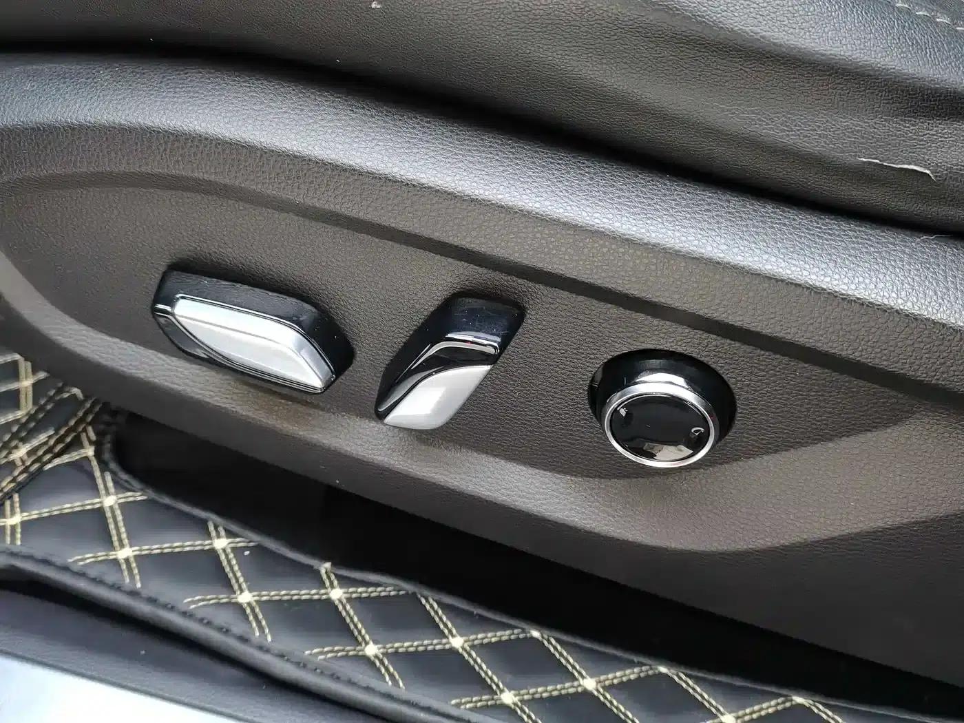 Lingyu 2023 EcoBoost 225 Premium 7-seater (2/2/3 seats) — миниатюра 25