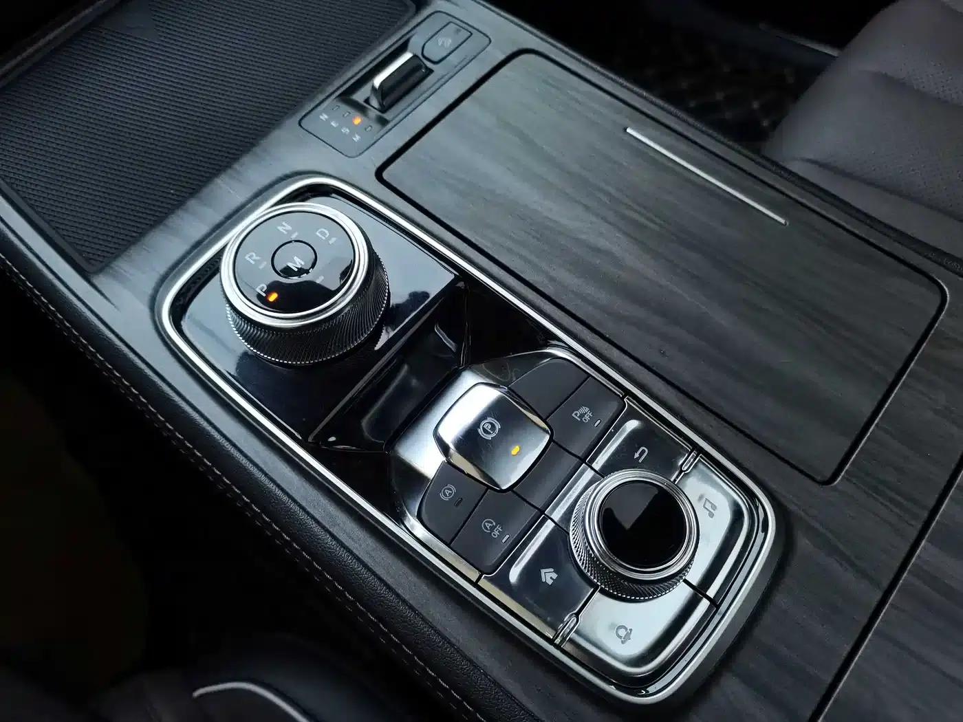 Lingyu 2023 EcoBoost 225 Premium 7-seater (2/2/3 seats) — миниатюра 26