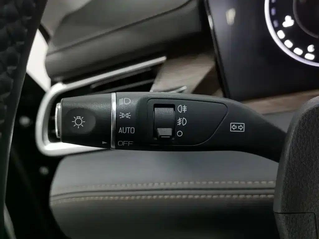 Lingyu 2021 EcoBoost 225 Premium 7-seater (2/2/3 seats) — миниатюра 21