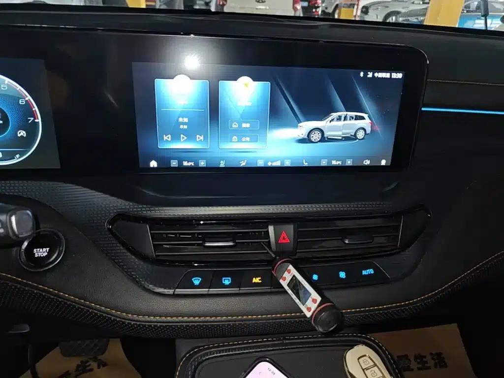 Lingyu 2023 EcoBoost 225 Obsidian Orange Edition, 7-seater (2/2/3 seats) — миниатюра 13