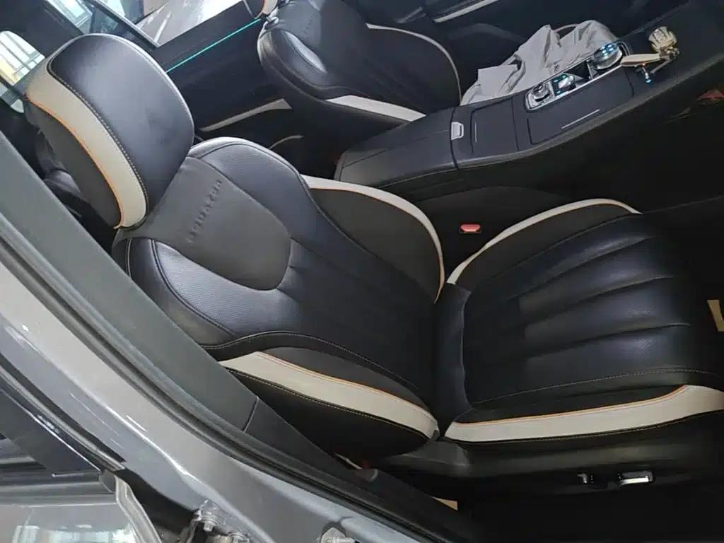 Lingyu 2023 EcoBoost 225 Obsidian Orange Edition, 7-seater (2/2/3 seats) — миниатюра 25