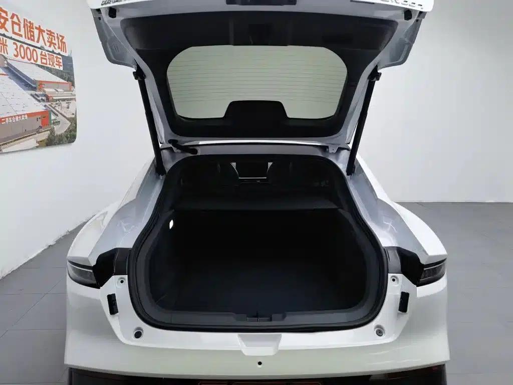 eπ007 2025 Pure Electric 565 AWD Max Navigator Edition — миниатюра 16