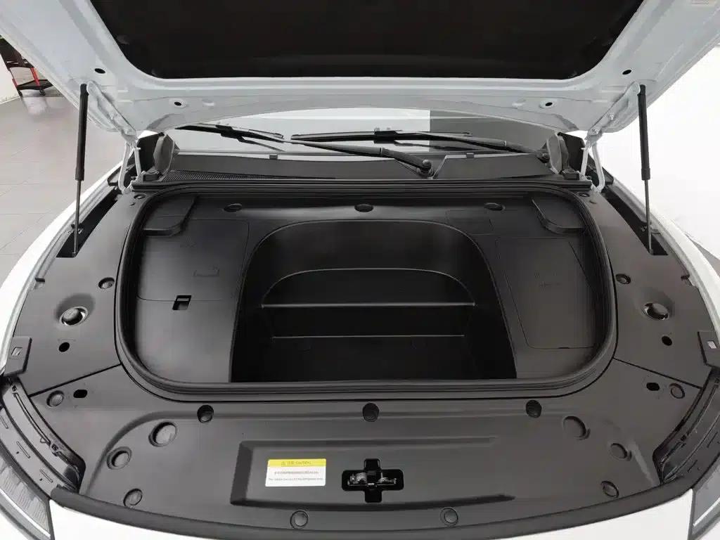 eπ007 2025 Pure Electric 565 AWD Max Navigator Edition — миниатюра 6