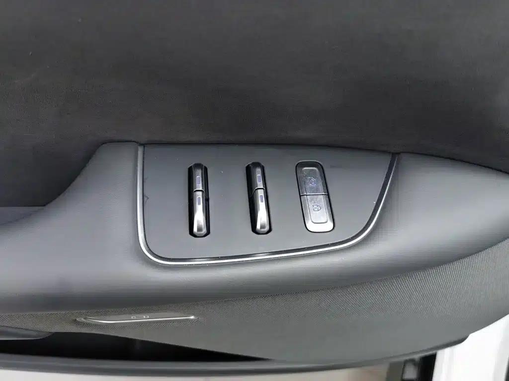 eπ007 2025 Pure Electric 565 AWD Max Navigator Edition — миниатюра 9