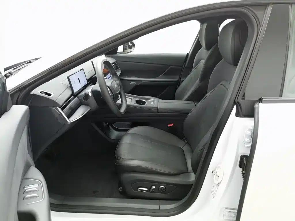 eπ007 2025 Pure Electric 565 AWD Max Navigator Edition — миниатюра 10