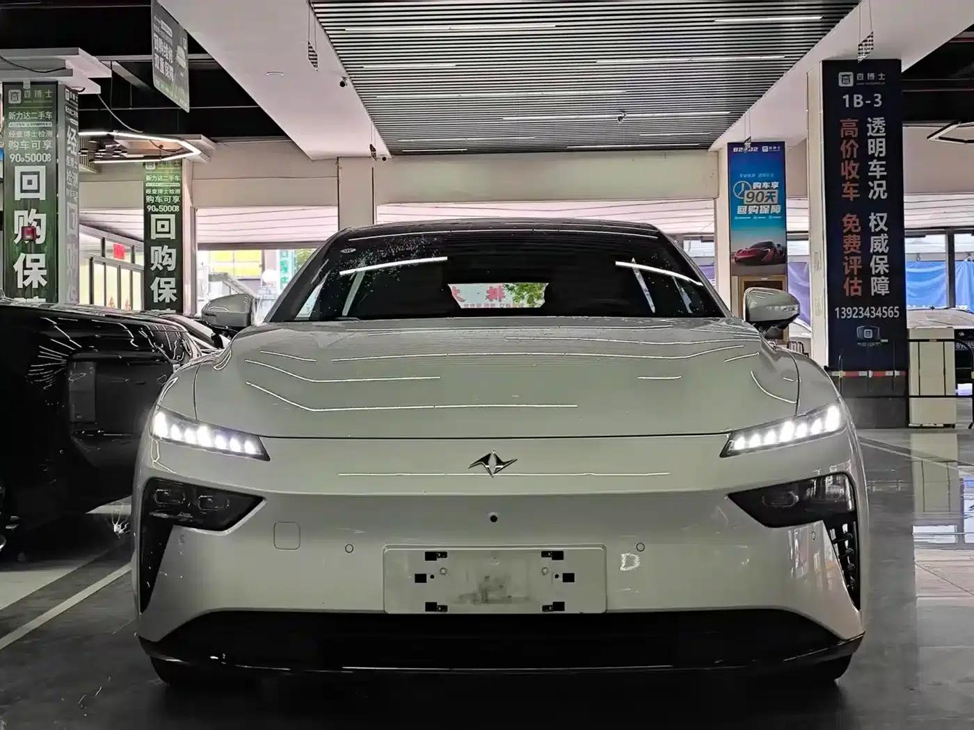 eπ007 2025 Pure Electric 565 AWD Max Navigator Edition — миниатюра 2