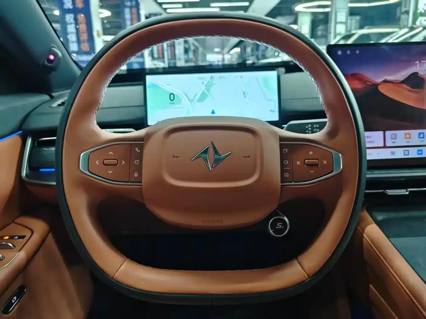 eπ007 2025 Pure Electric 565 AWD Max Navigator Edition — миниатюра 17