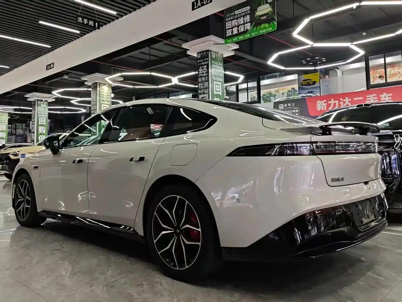 eπ007 2025 Pure Electric 565 AWD Max Navigator Edition — миниатюра 4