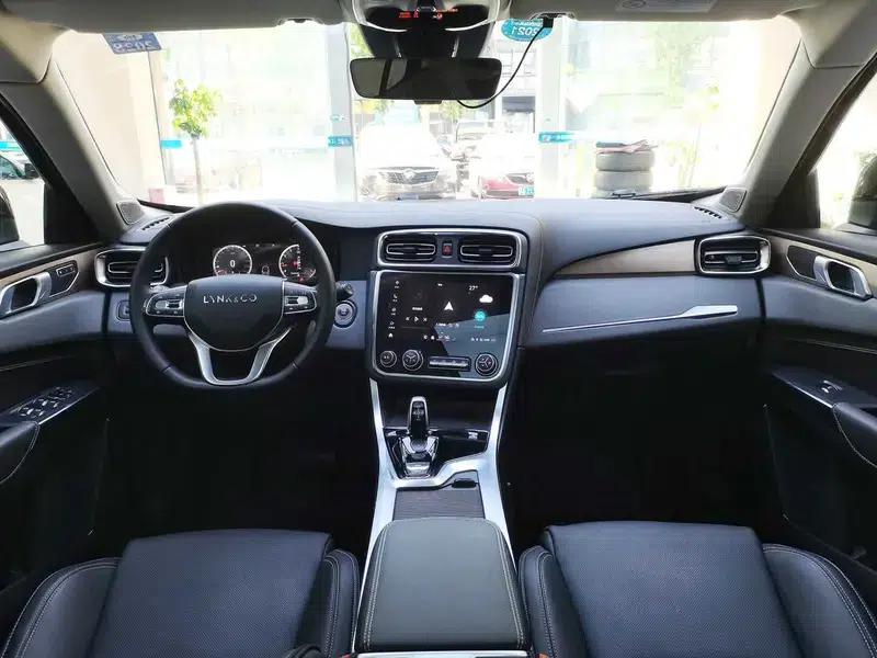 Lynk & Co 01 2019 2.0T 2WD Pro Edition (China VI Emission Standard) — миниатюра 20