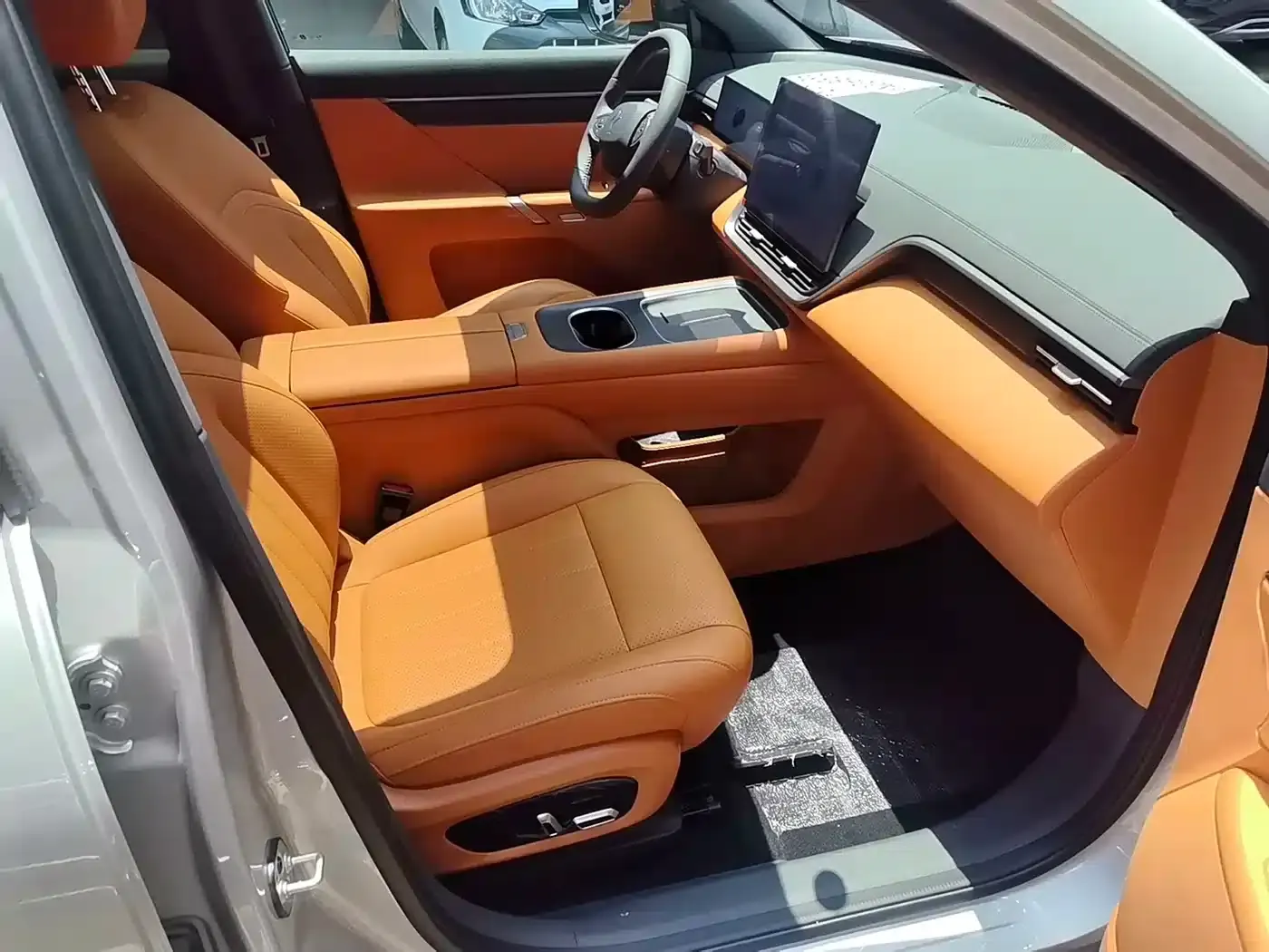 eπ008 2026 Model Six-Seat Extended Range Family Edition — миниатюра 4