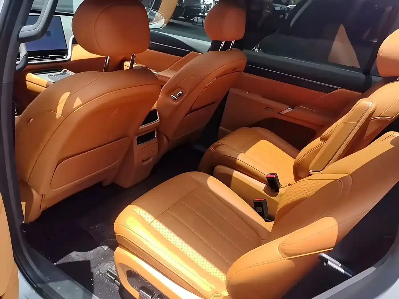 eπ008 2026 Model Six-Seat Extended Range Family Edition — миниатюра 5