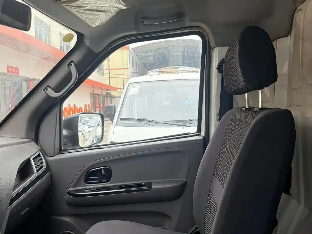 EM26 2023 High-Spec Model, 41.86kWh, CATL — миниатюра 5