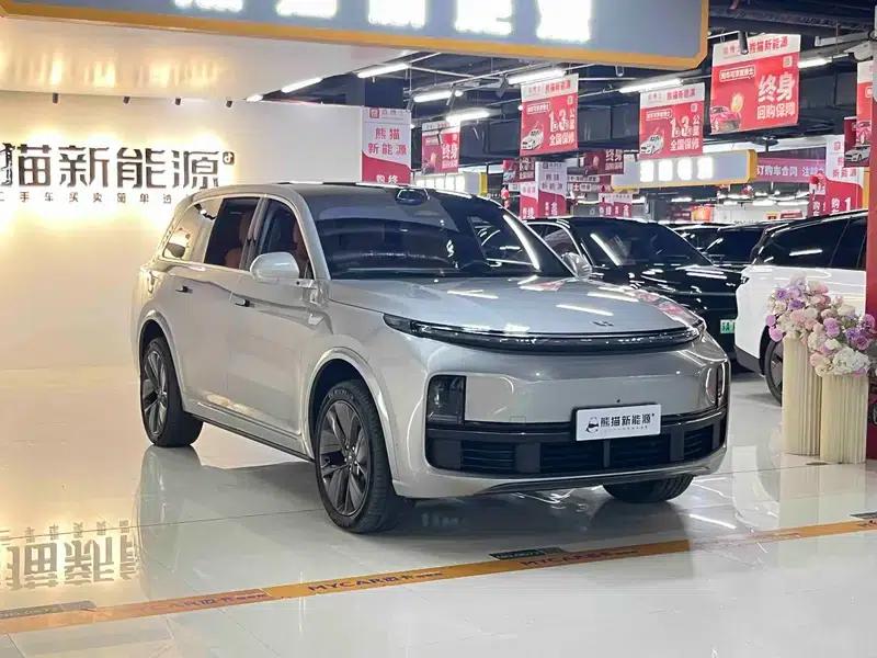 Li Auto L9 2022 Max Edition — миниатюра 3