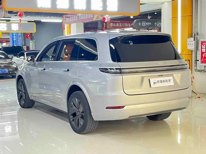 Li Auto L9 2022 Max Edition — миниатюра 4