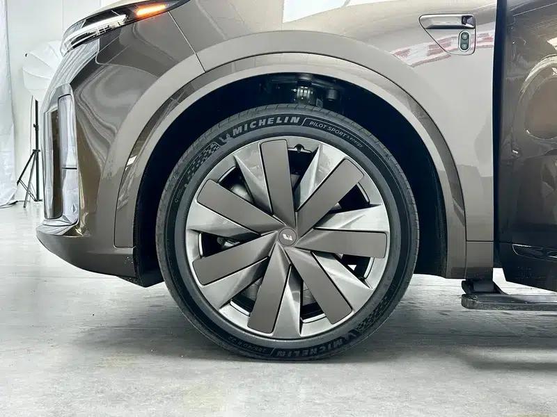 Li Auto L9 2026 Livis — миниатюра 14