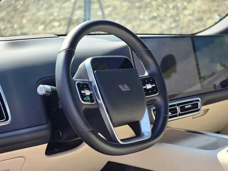 Li Auto L9 2023 Pro Edition — миниатюра 17