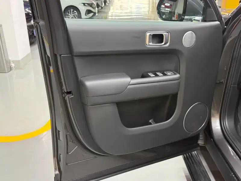 Li Auto L8 2023 Max Edition — миниатюра 14