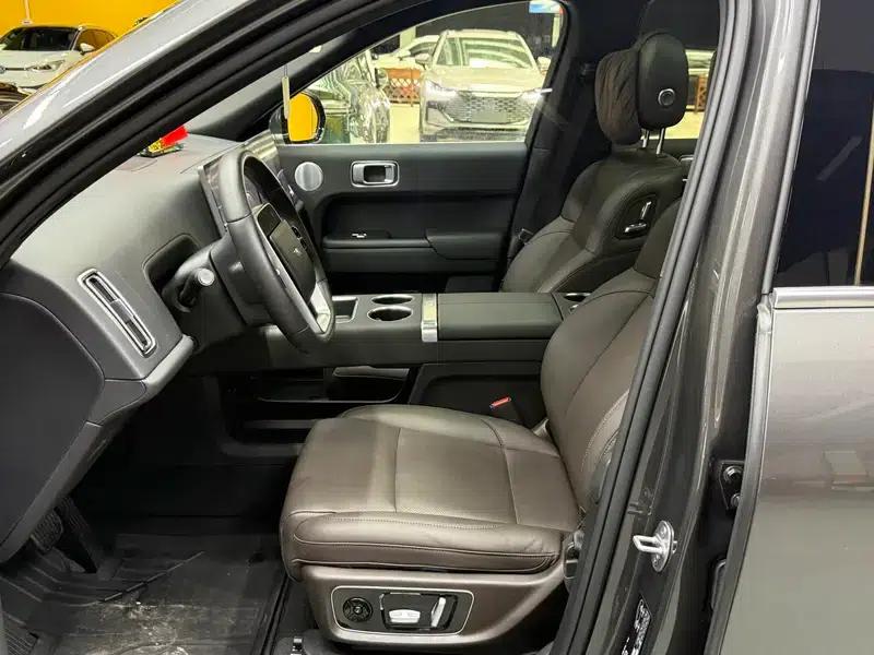 Li Auto L8 2023 Max Edition — миниатюра 22