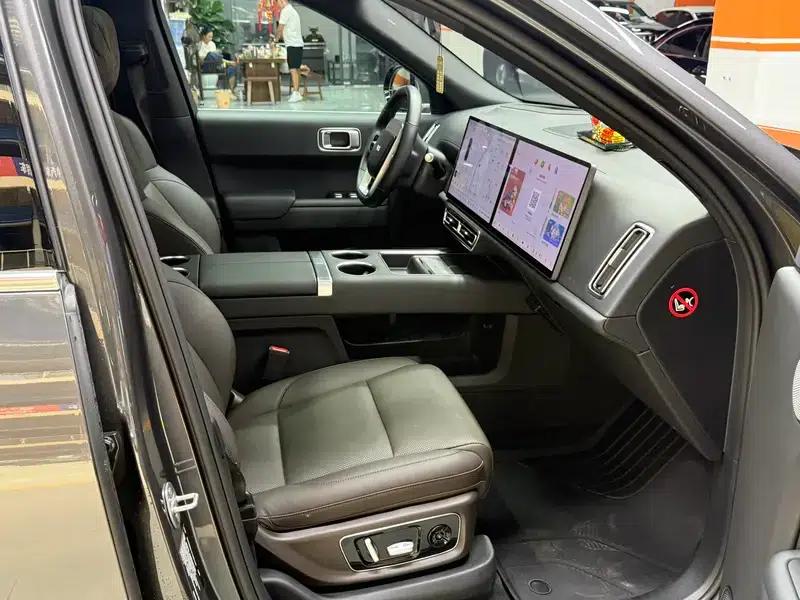 Li Auto L8 2023 Max Edition — миниатюра 28