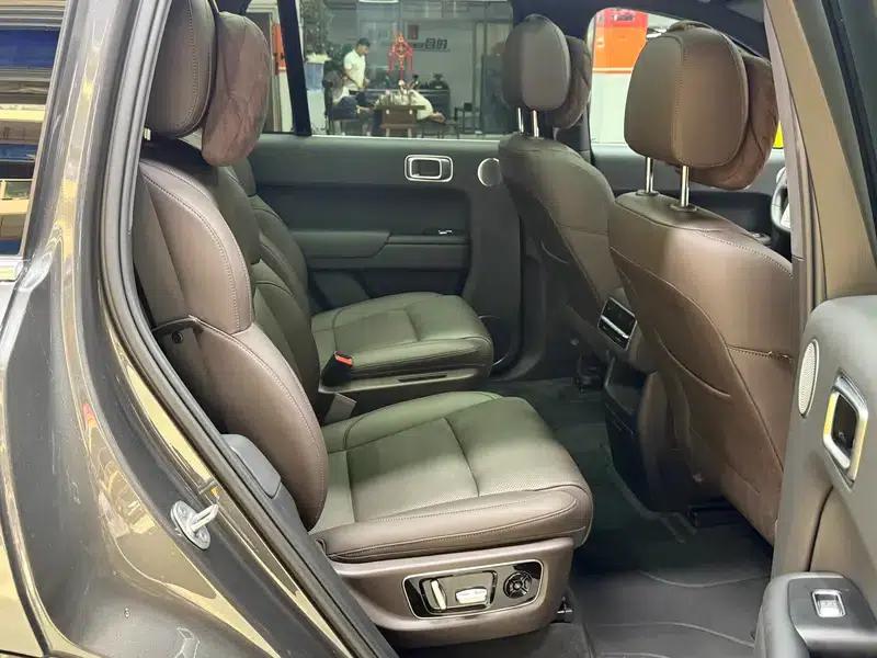 Li Auto L8 2023 Max Edition — миниатюра 30