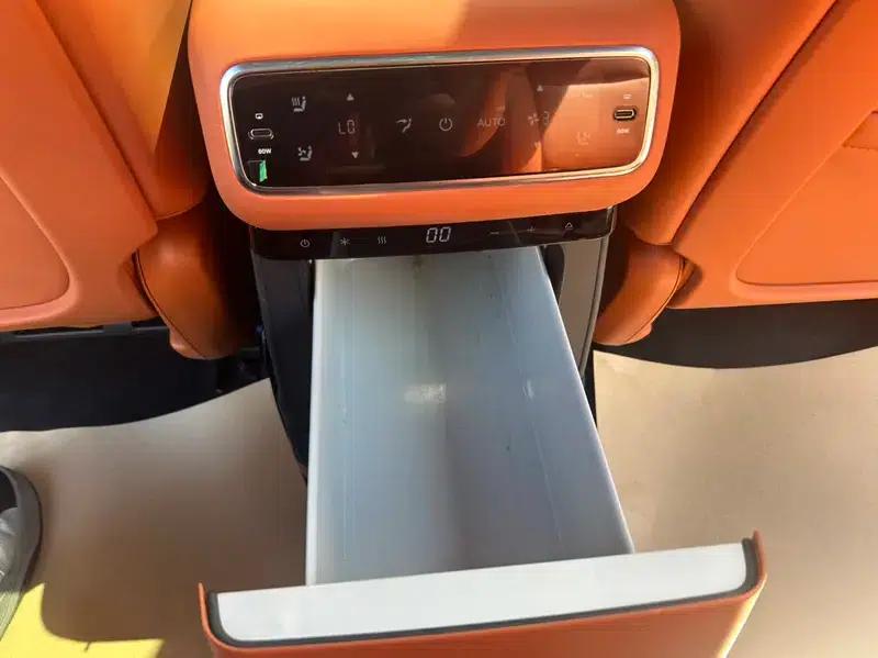 Li Auto L8 2024 Ultra Edition — миниатюра 16
