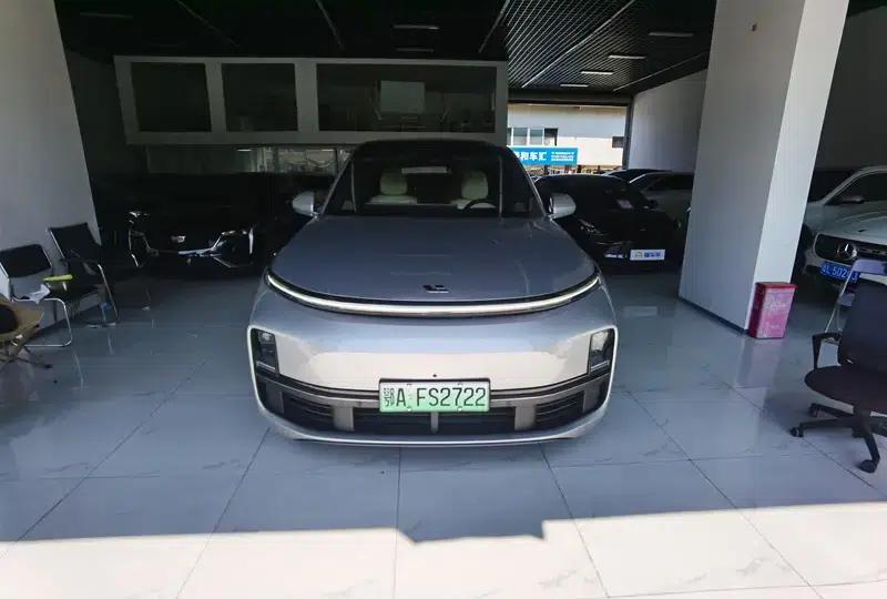 Li Auto L8 2023 Air Edition — миниатюра 2