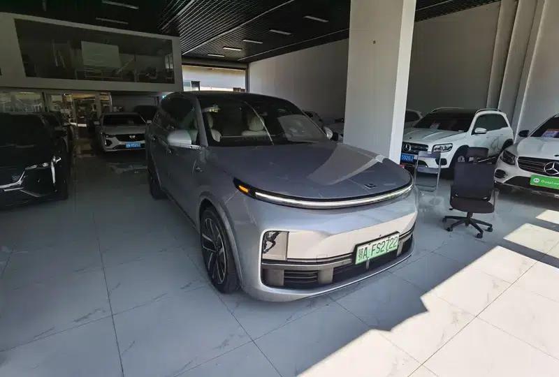 Li Auto L8 2023 Air Edition — миниатюра 3