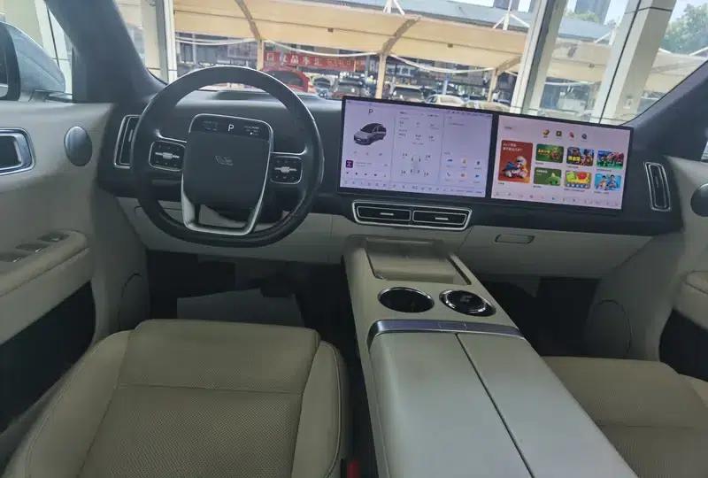 Li Auto L8 2023 Air Edition — миниатюра 9
