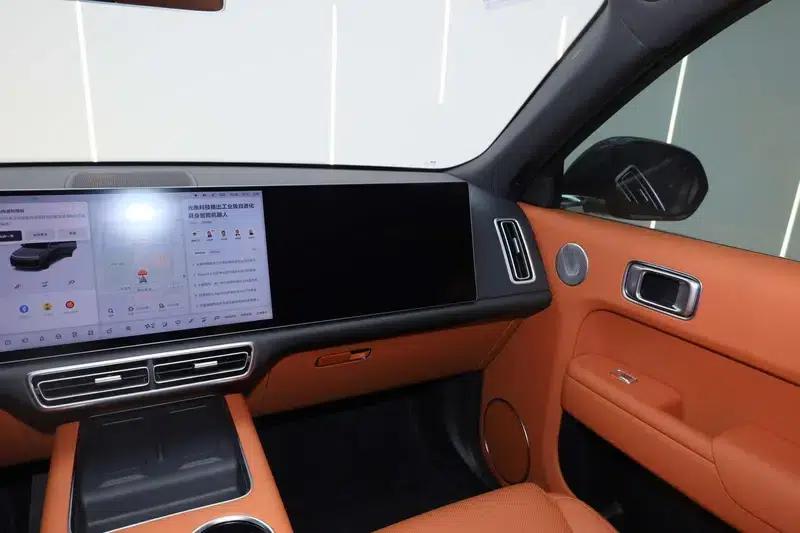 Li Auto L8 2025 Max Smart Renewal Edition — миниатюра 16