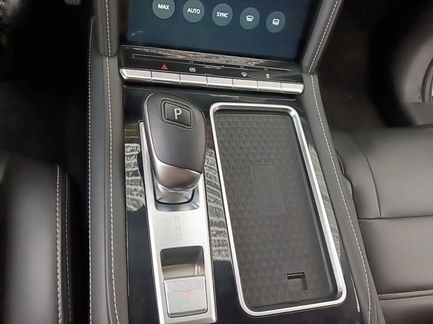Venucia Star 2021 260T Automatic 48V Mild Hybrid Turbocharged Star Achieve Edition — миниатюра 16
