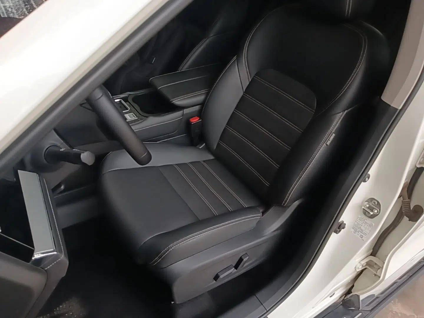 Venucia Star 2021 260T Automatic 48V Mild Hybrid Turbocharged Star Achieve Edition — миниатюра 17