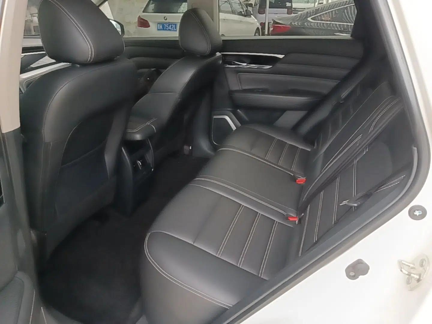 Venucia Star 2021 260T Automatic 48V Mild Hybrid Turbocharged Star Achieve Edition — миниатюра 20